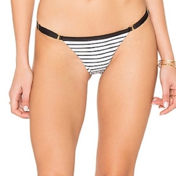 Beach Bunny Renegade Skimpy Bikini Bottom nwt - Picture 1 of 6